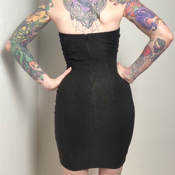 Black and red party dress - Picture 3 of 4